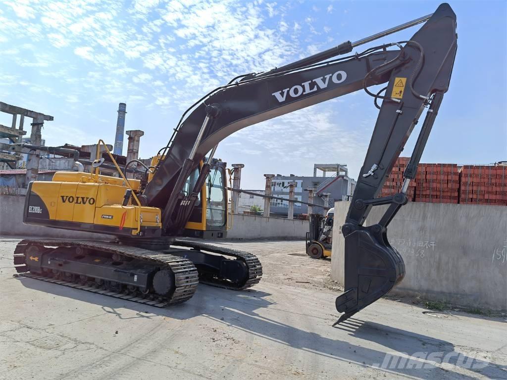 Volvo EC210B حفارات زحافة