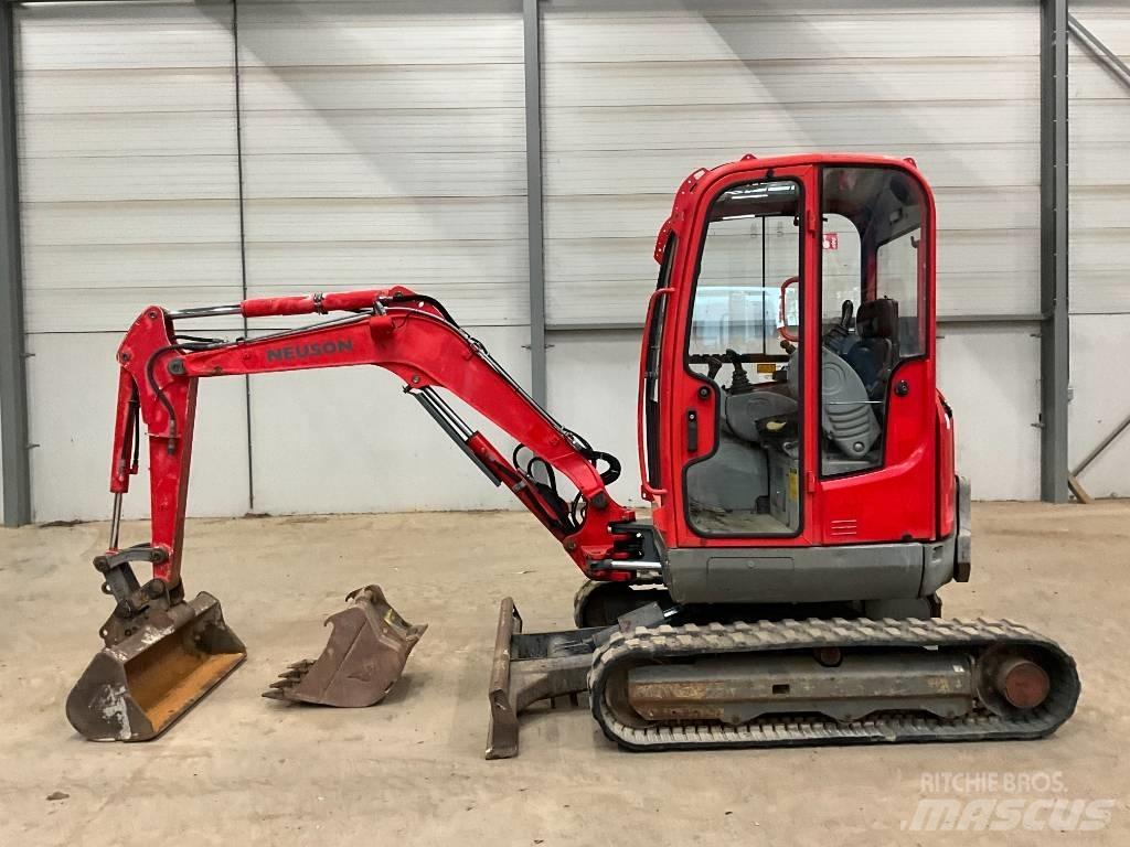 Neuson 28 Z 3 حفارات صغيرة أقل من 7 طن (حفارات صغيرة)