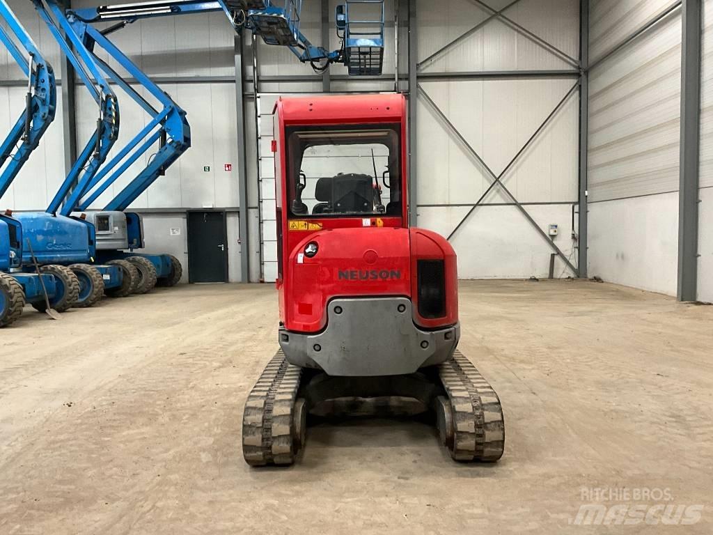 Neuson 28 Z 3 حفارات صغيرة أقل من 7 طن (حفارات صغيرة)