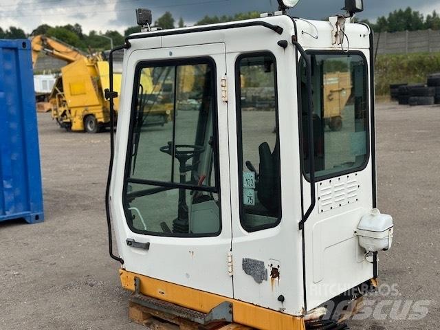 Liebherr A 924 B CAB كابينة والداخلية