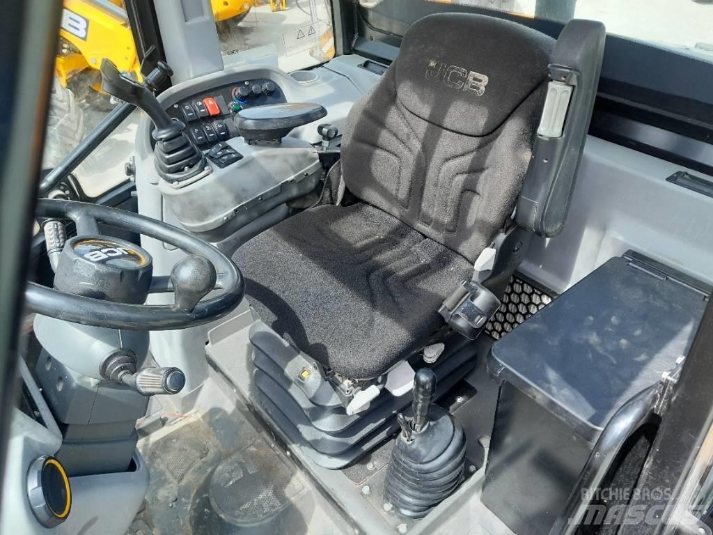 JCB TM 320 معدات مناولة لأغراض الزراعة