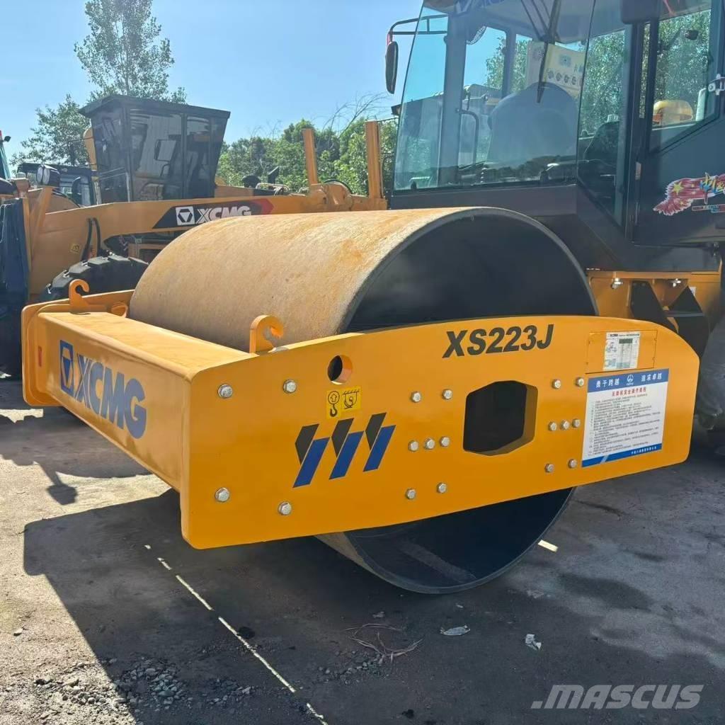 XCMG XS223J مداحل أحادية الأسطوانة