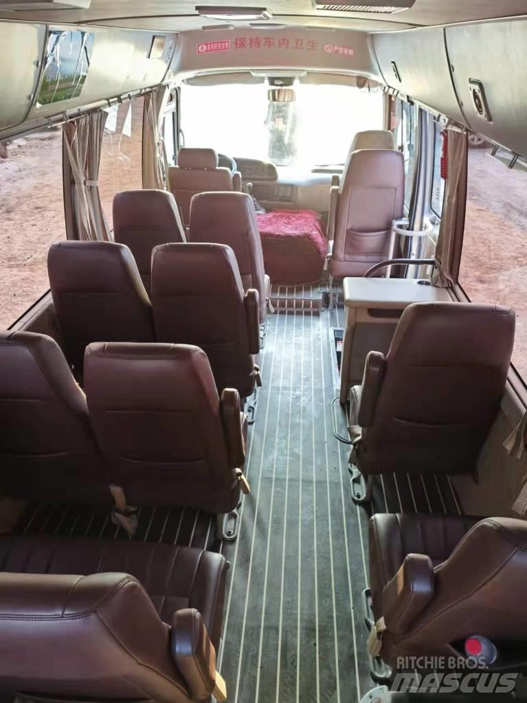 Toyota Coaster Bus حافلة صغيرة