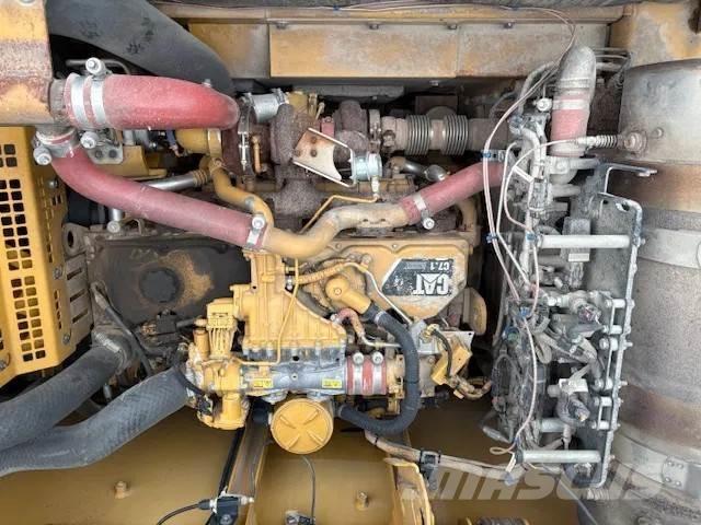 CAT 329 ELN حفارات زحافة