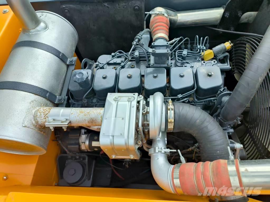 Hyundai HX 220 حفارات زحافة