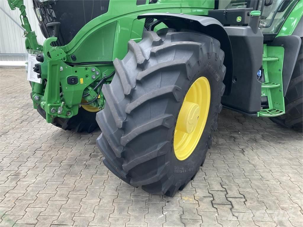 John Deere 6R 185 الجرارات
