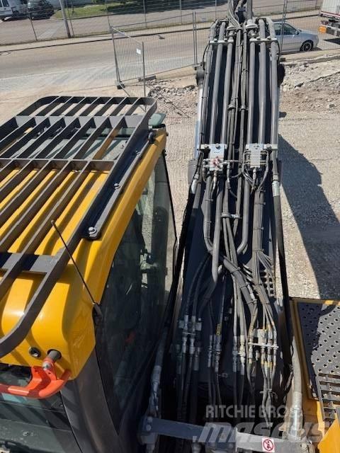 Volvo EC220EL حفارات زحافة