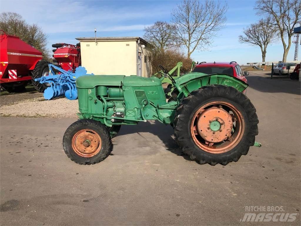 Deutz-Fahr D25 S الجرارات