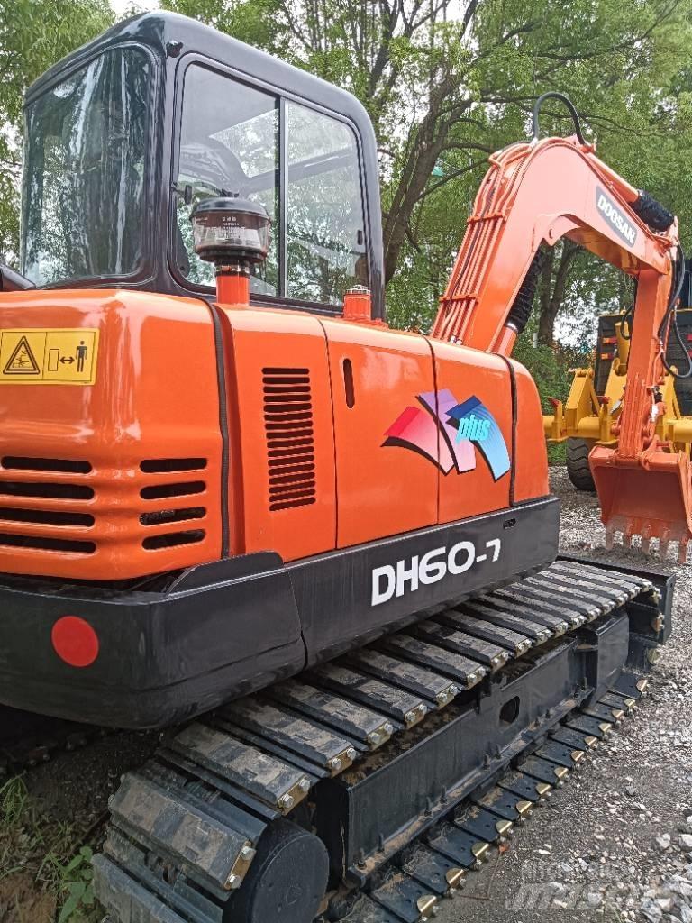 Doosan DH 55 حفارات صغيرة أقل من 7 طن (حفارات صغيرة)