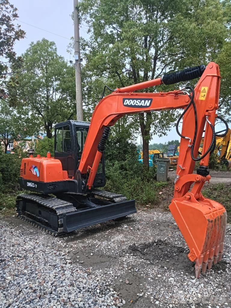 Doosan DH 55 حفارات صغيرة أقل من 7 طن (حفارات صغيرة)