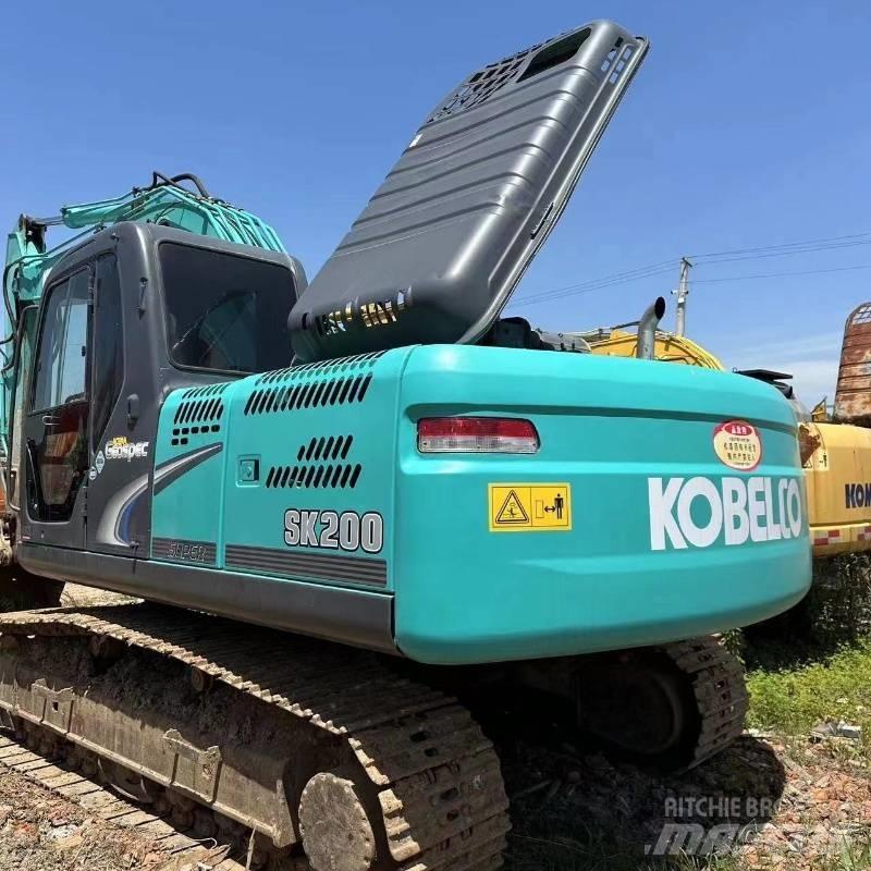 Kobelco SK 200 حفارات زحافة