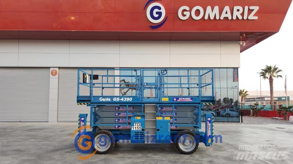 Genie GS 4390 رافعات مقصية الشكل