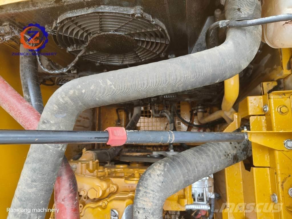 CAT 320 GC حفارات زحافة