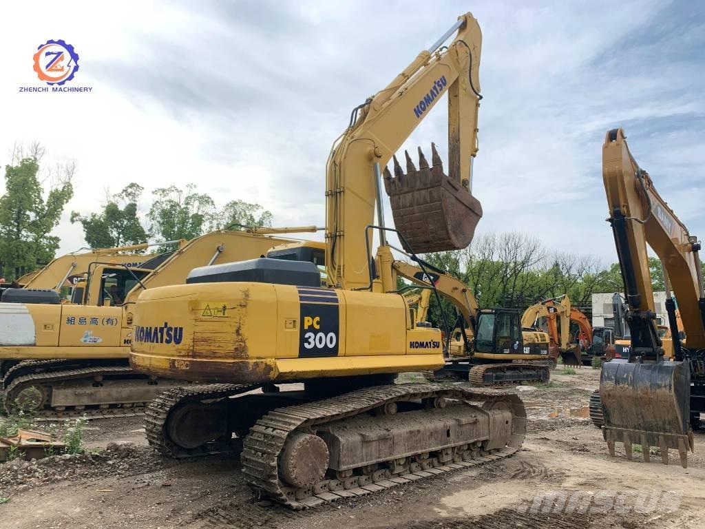 Komatsu PC 300 حفارات زحافة
