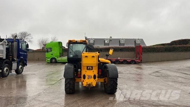 JCB 533-105 مناولات متداخلة