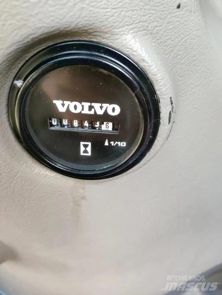 Volvo EC 480 D L حفارات زحافة