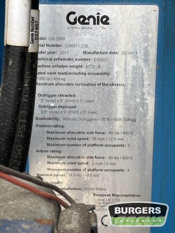 Genie GS-3369 RT رافعات مقصية الشكل