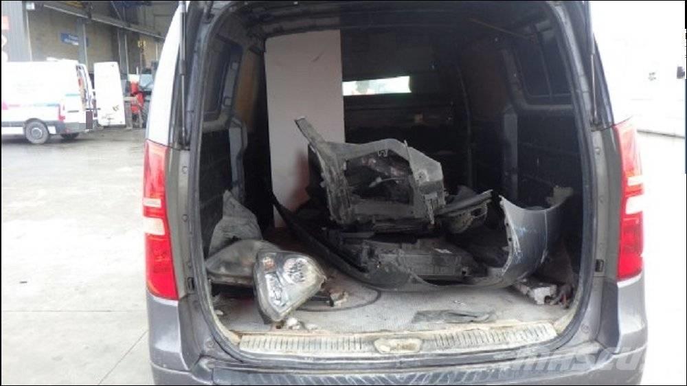 Hyundai H1 هيكل صندوقي