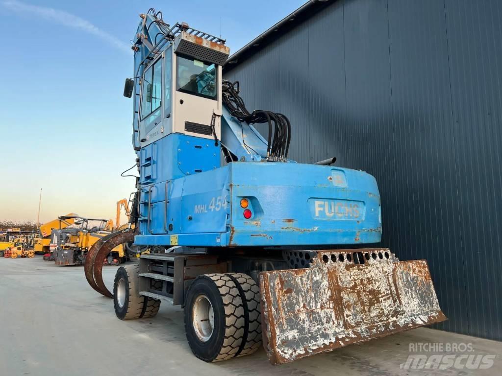 Fuchs MHL 454 مناولات المخلفات / مناولات صناعية