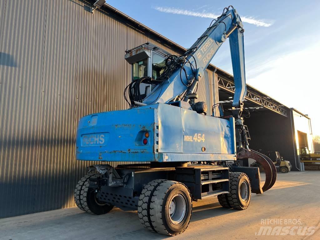 Fuchs MHL 454 مناولات المخلفات / مناولات صناعية