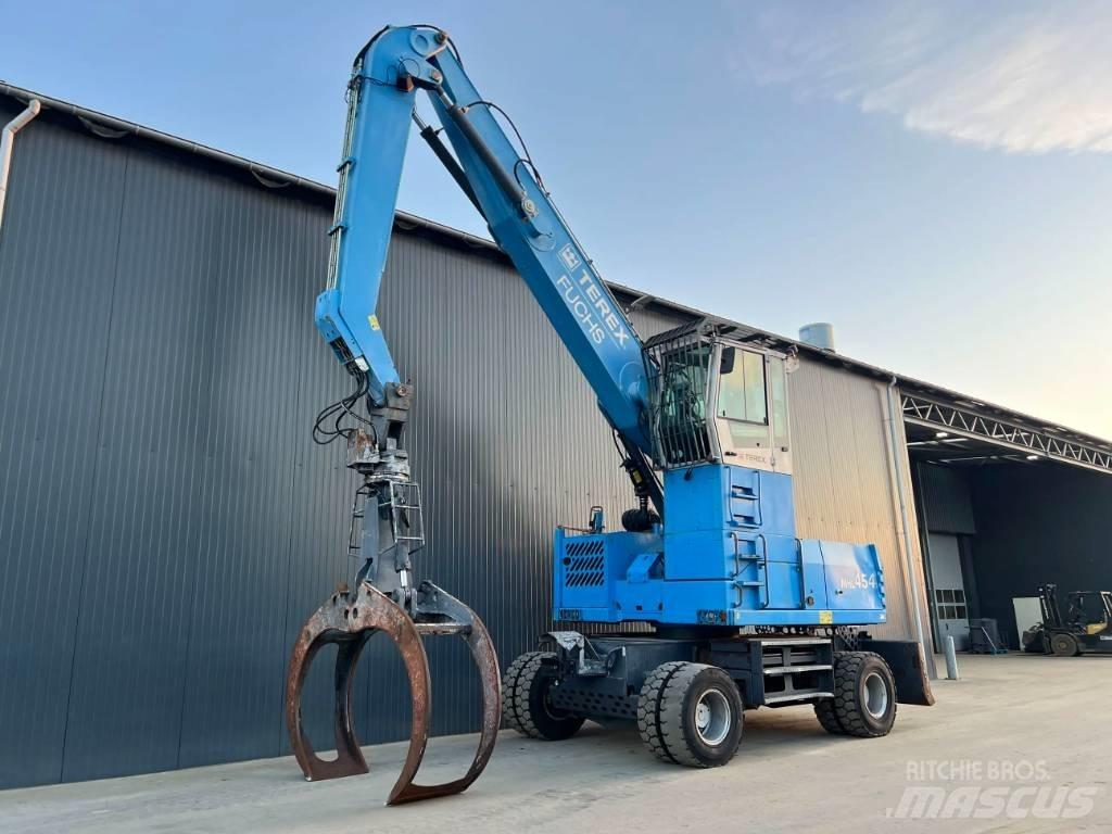 Fuchs MHL 454 مناولات المخلفات / مناولات صناعية