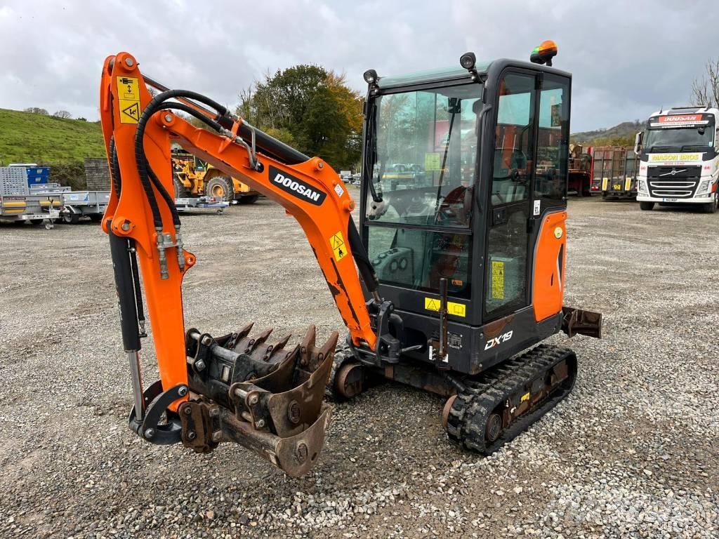 Doosan DX 19 حفارات صغيرة أقل من 7 طن (حفارات صغيرة)