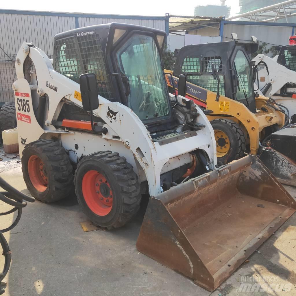 Bobcat S185 لوادر انزلاقية التوجيه