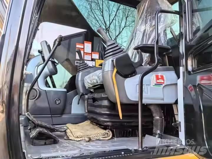CAT 336 D2 حفارات زحافة