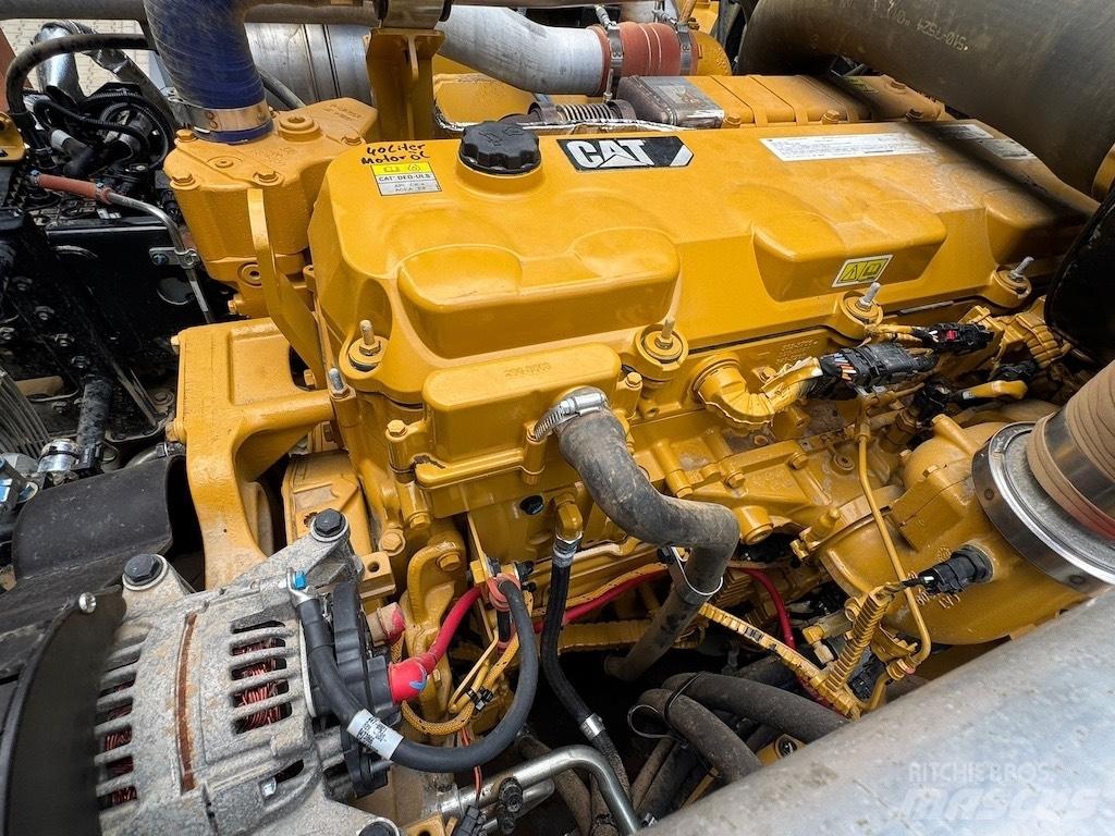 CAT 730 ساحبات مفصلية
