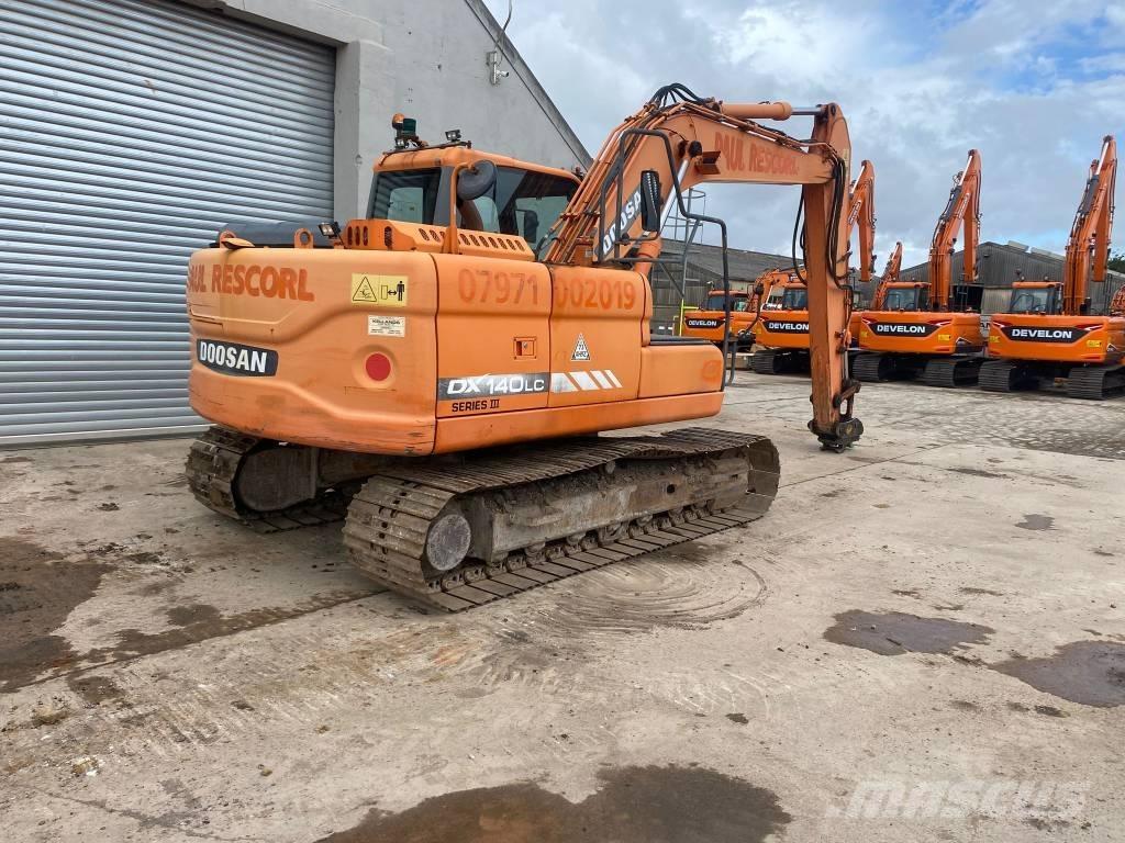 Doosan DX 140 LC-3 حفارات زحافة