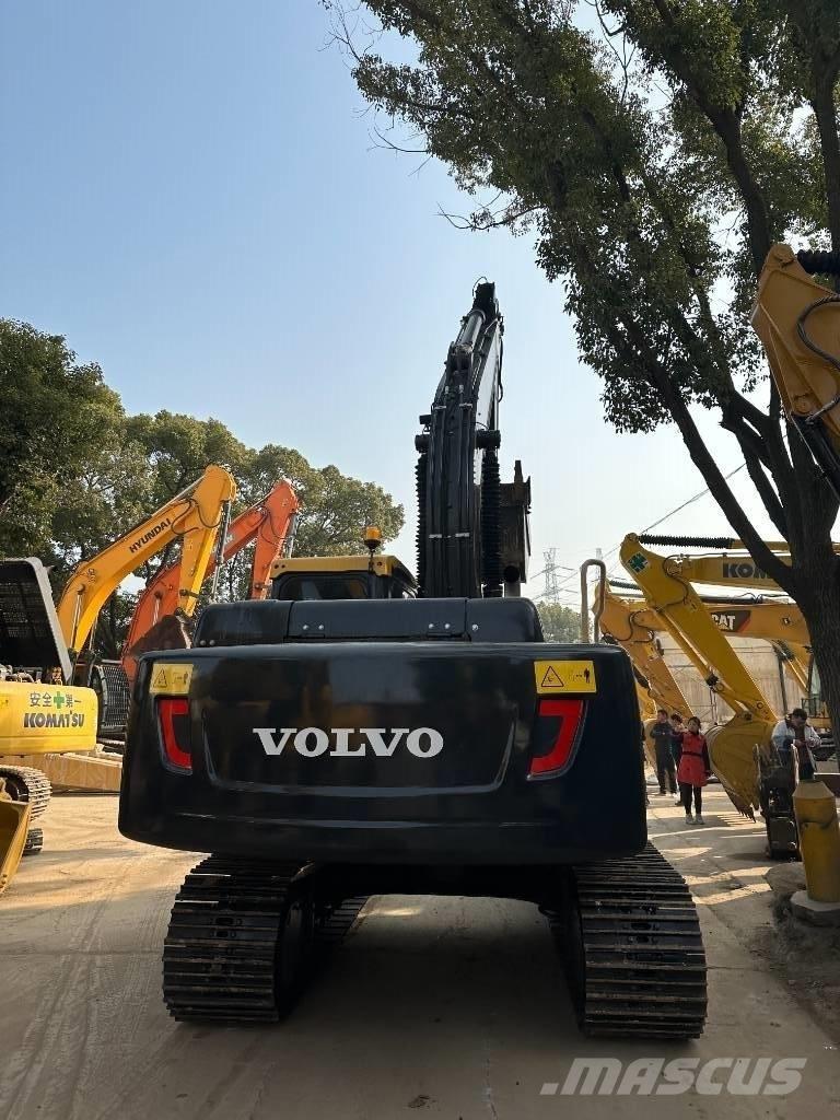 Volvo EC 210 حفارات وسط 7 طن - 12 طن