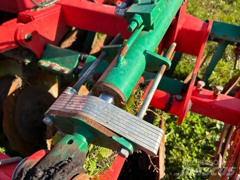 Agro-Masz ATO-30 زحافات ساحقة