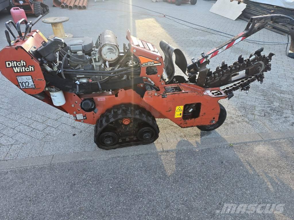 Ditch Witch RT 24 ماكينات حفر خنادق
