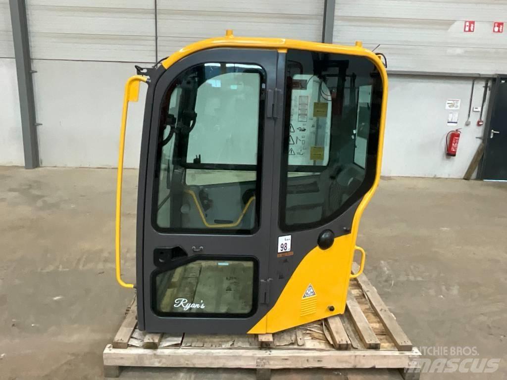 Volvo ECR 88 D كابينة والداخلية