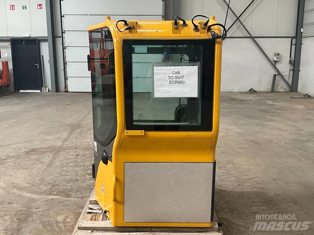 Volvo ECR 88 D كابينة والداخلية