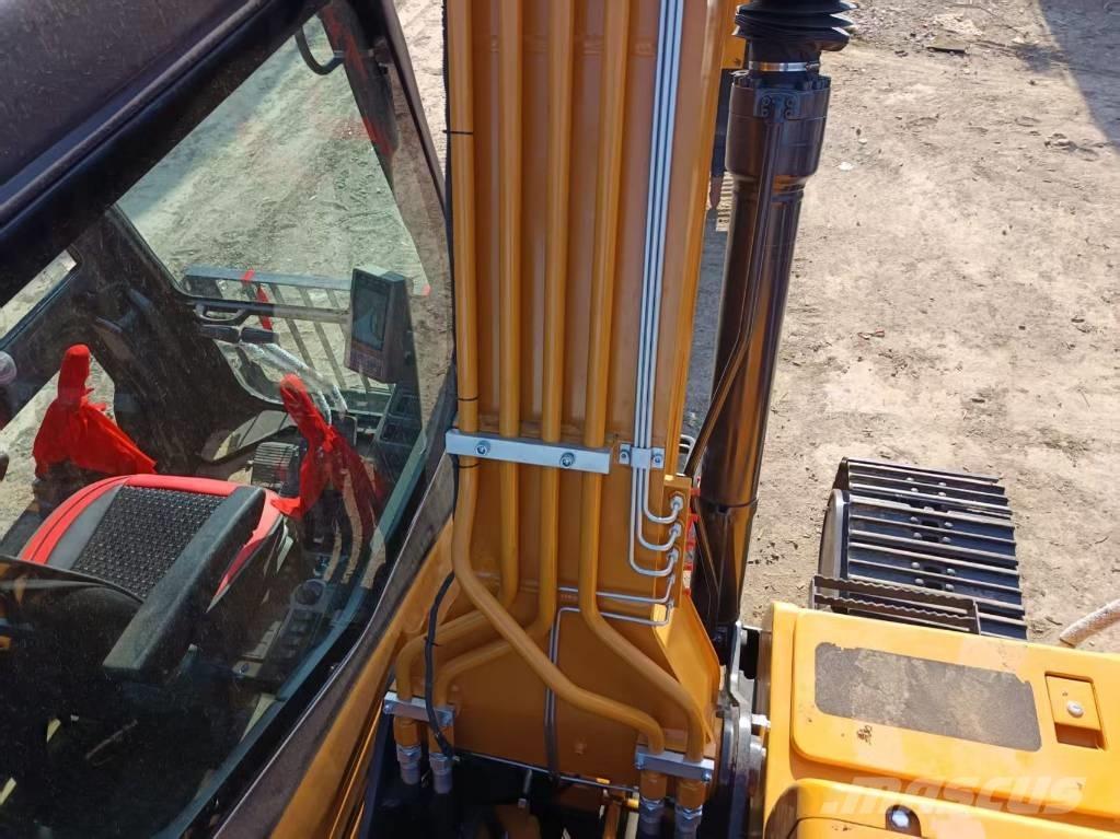 Sany SY 155 C حفارات زحافة