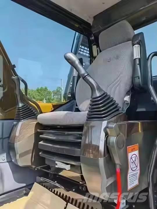 Sany SY 155 C حفارات زحافة