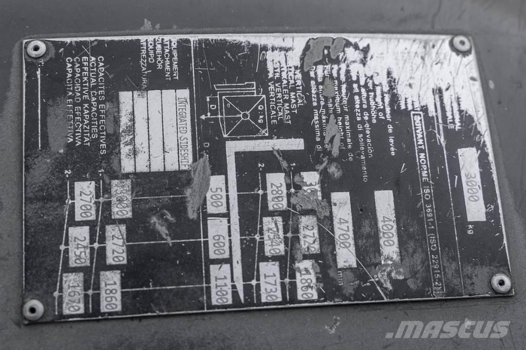 Manitou MI 30 D شاحنات الديزل