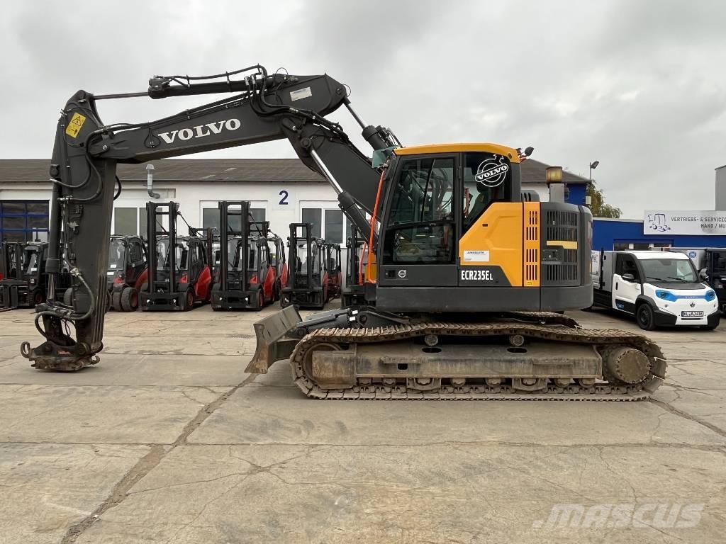 Volvo ECR235EL حفارات زحافة