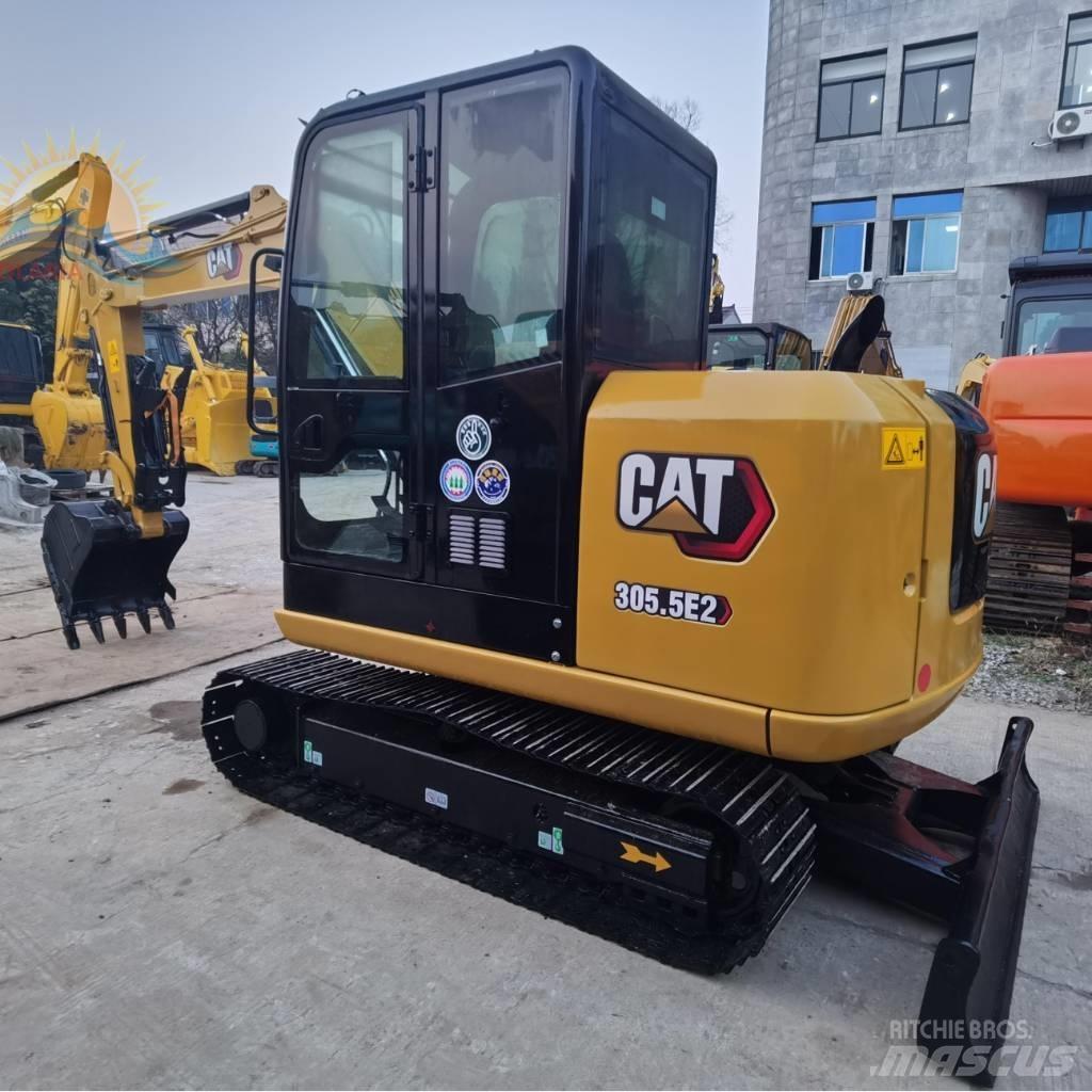 CAT 305.5 E 2 حفارات صغيرة أقل من 7 طن (حفارات صغيرة)