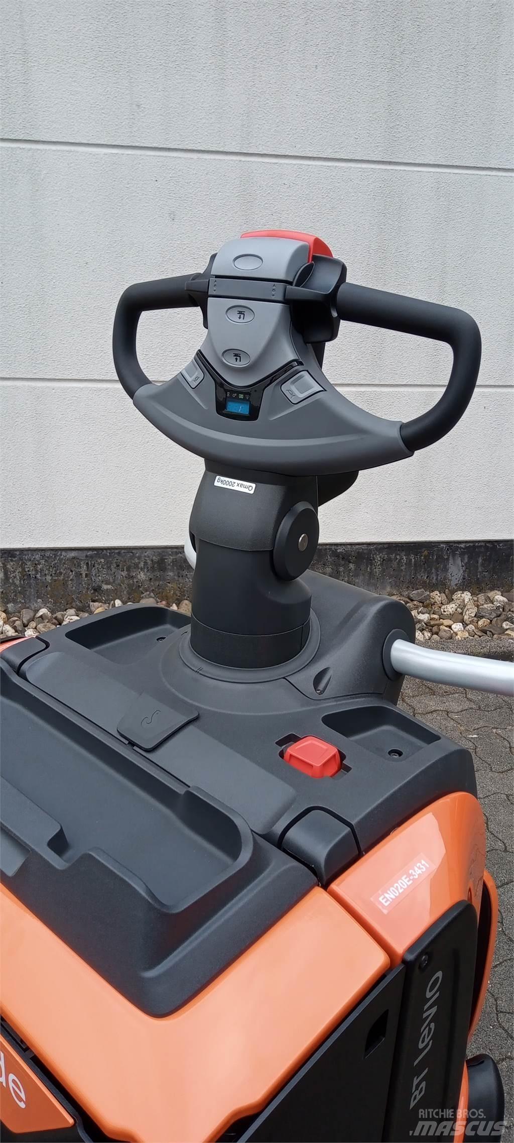 Toyota LPE200 معدات الرفع منخفض المستوى