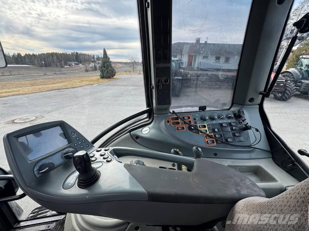 Valtra T 162 الجرارات