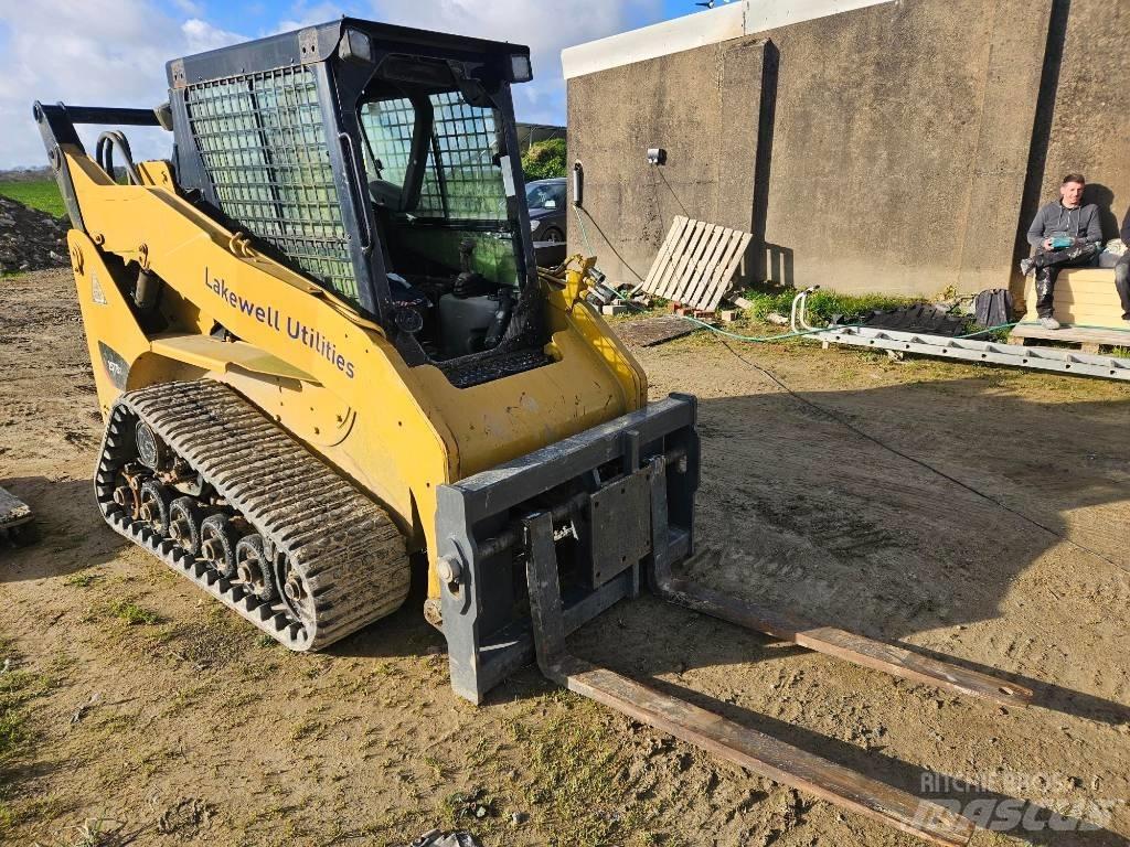 CAT 257 B 3 لوادر انزلاقية التوجيه