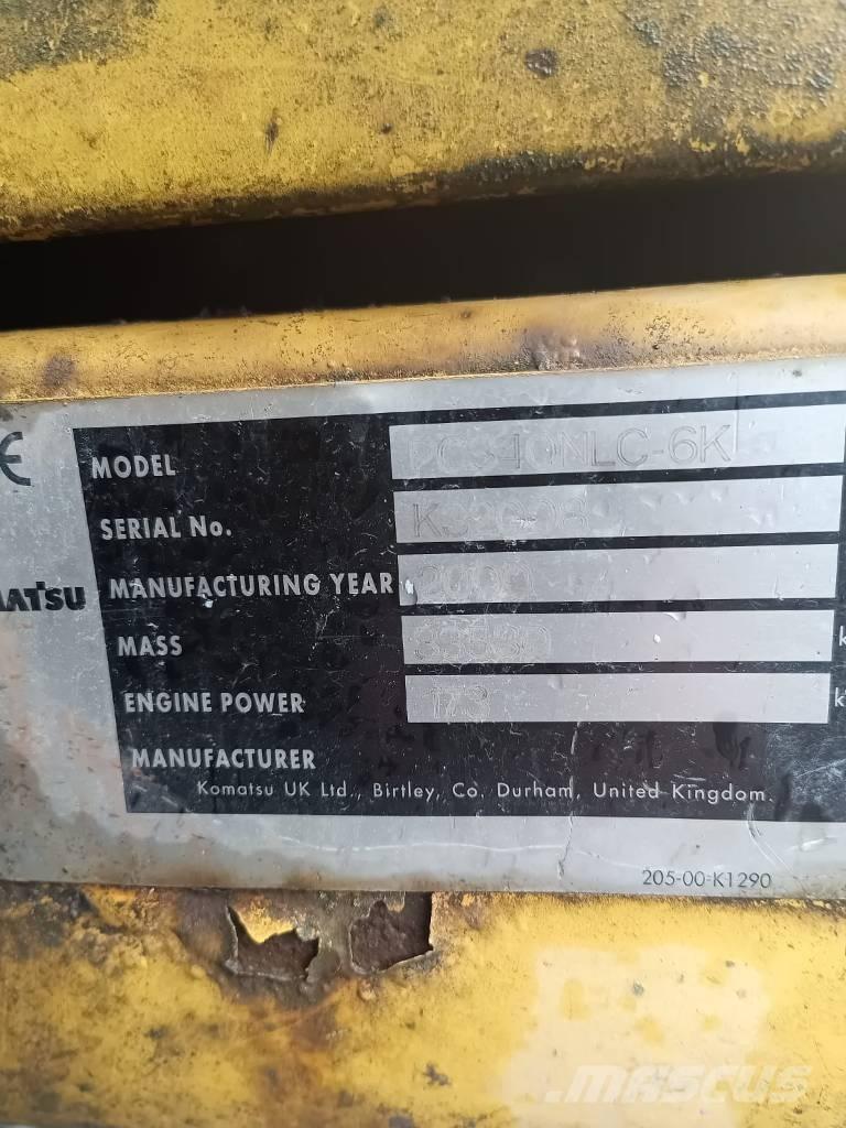 Komatsu PC 340 LC-6K حفارات زحافة