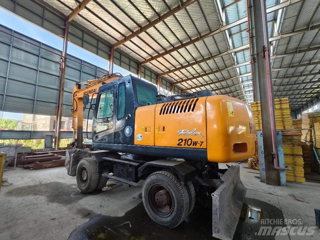 Hyundai R210w-7 حفارات بعجل