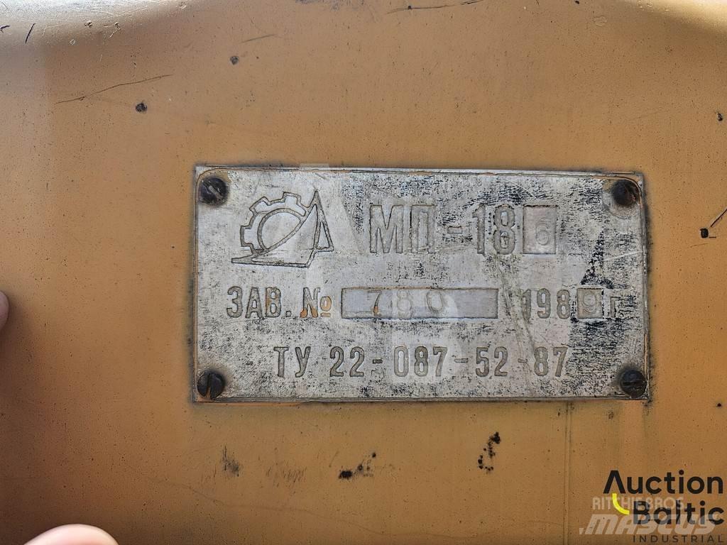  T - 130 بلدوزرات مجنزرة