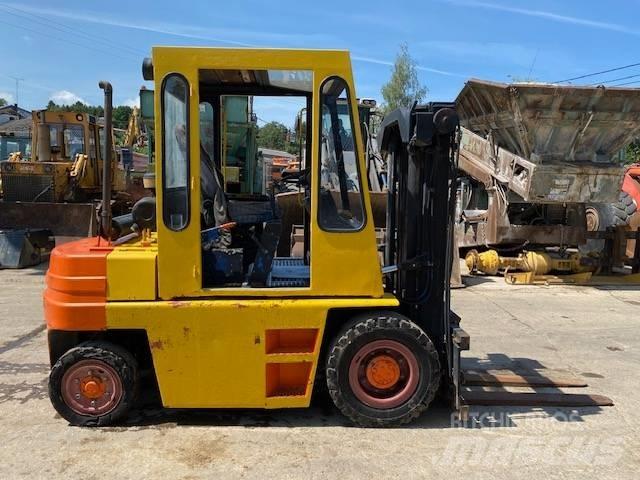 Kalmar DB 3-500 شاحنات الديزل