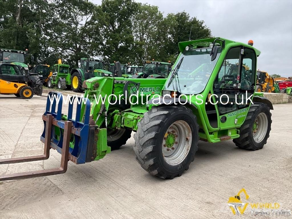Merlo P 32.6 Plus معدات مناولة لأغراض الزراعة