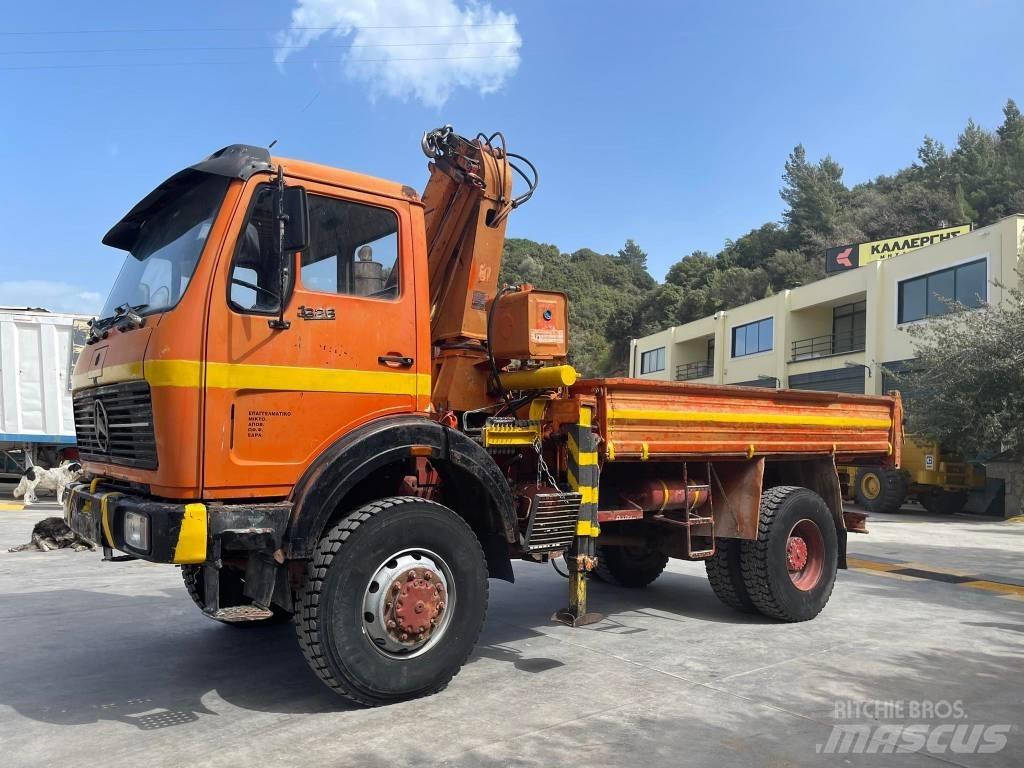 Mercedes-Benz 1626K شاحنات الرافعات