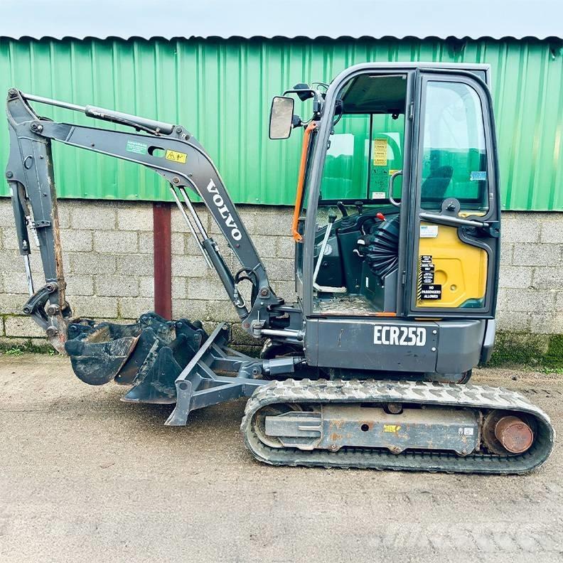 Volvo ECR25D حفارات صغيرة أقل من 7 طن (حفارات صغيرة)